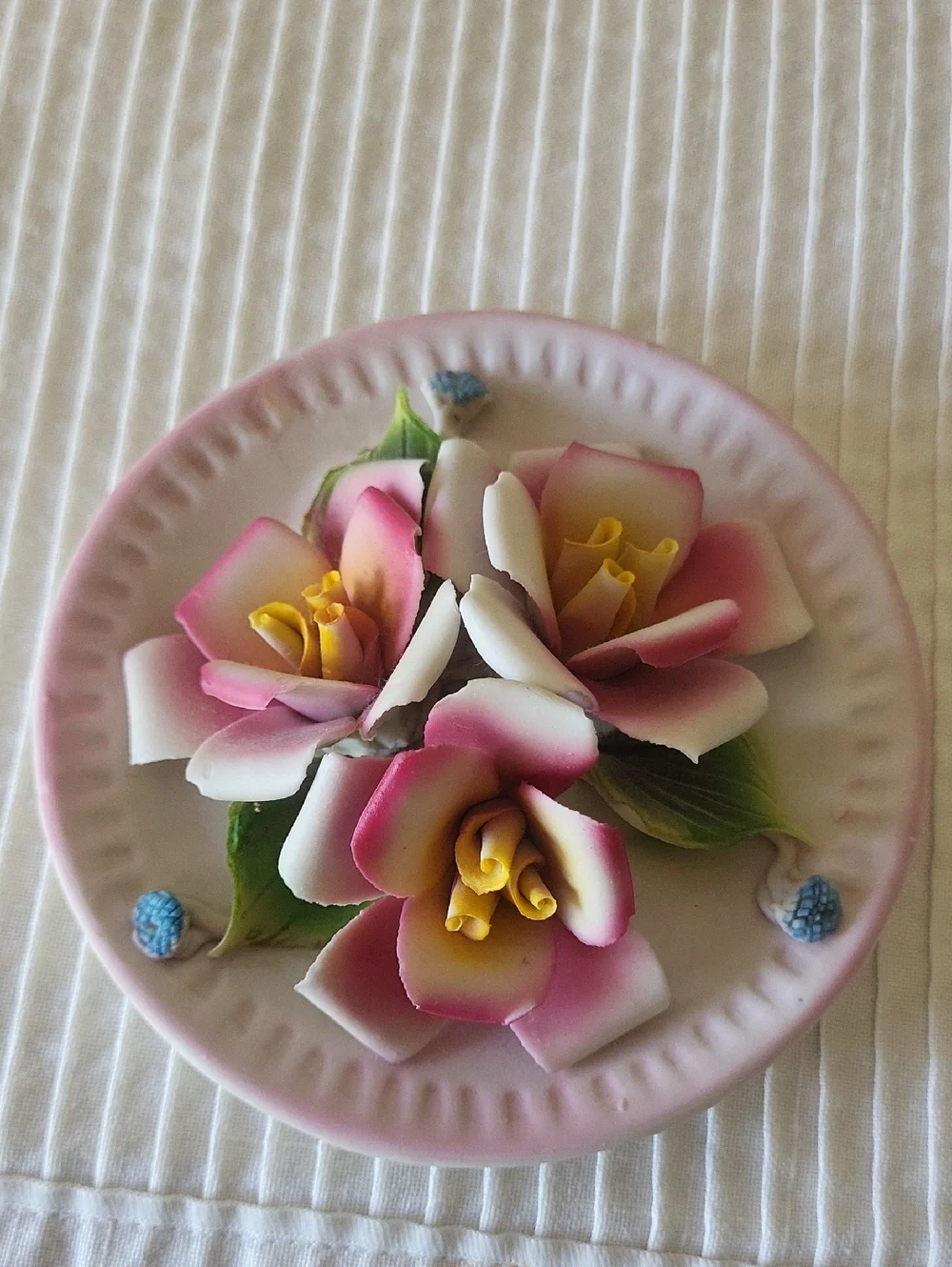 Vintage Capodimonte Porcelain Pink Floral Wall Plaque - Picture 3 of 5